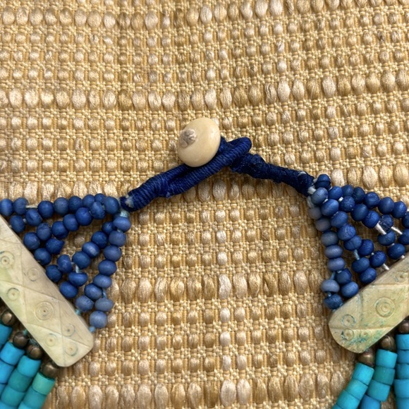 💙🩵 Vintage Blue Bead Multi-Strand Necklace - Picture 3 of 3